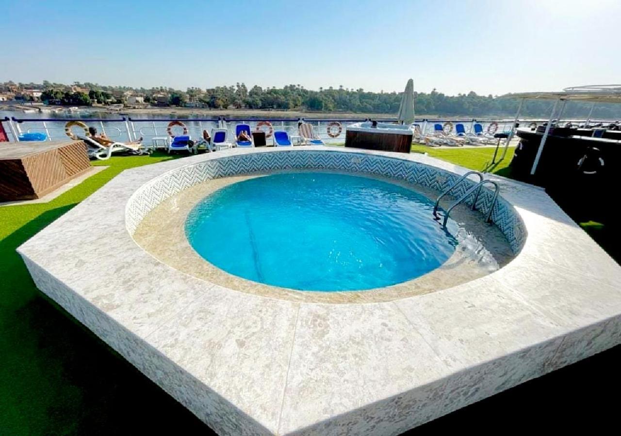 Nile Cruise Al Nabiltan Every Saturday From Luxor 4 Nights & Every Wednesday From Aswan 3 Nights Al Karnak エクステリア 写真